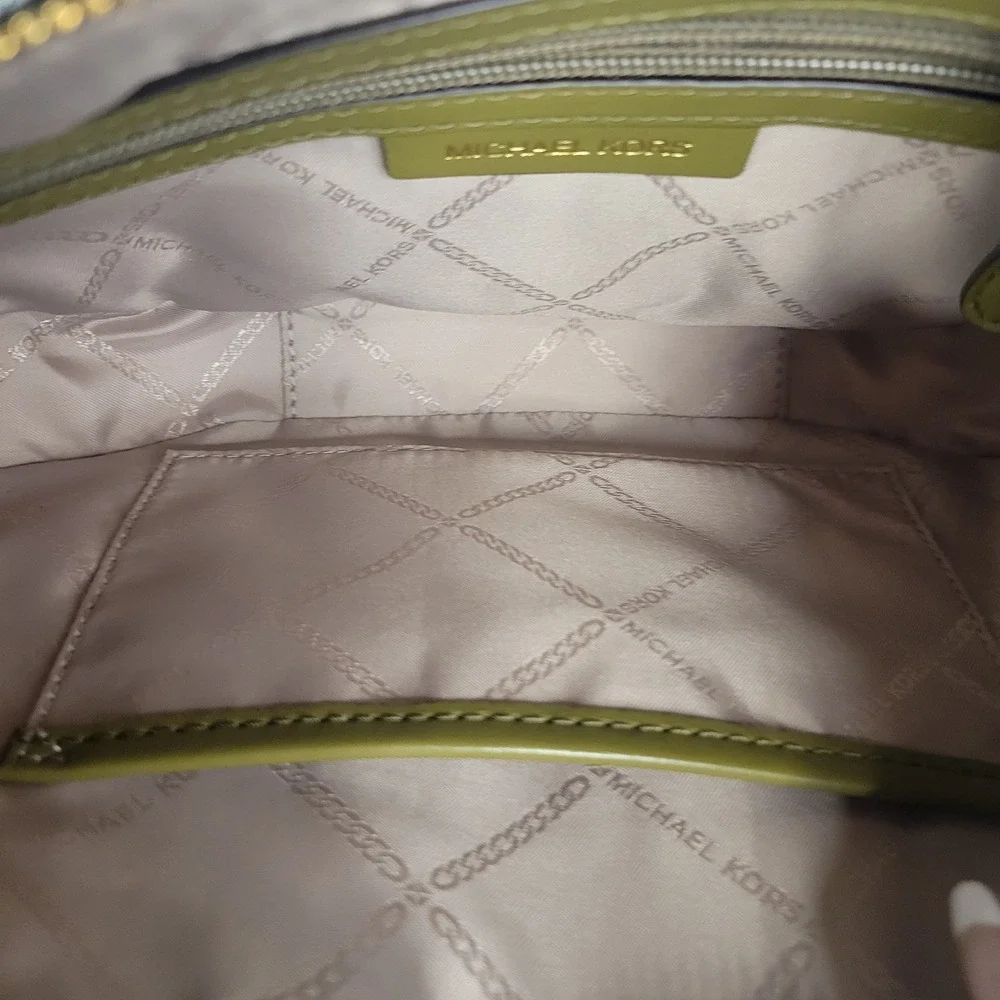 Michael Kors Camden Small Pebble Leather Messenger Bag Pistachio‎ Green Gold
